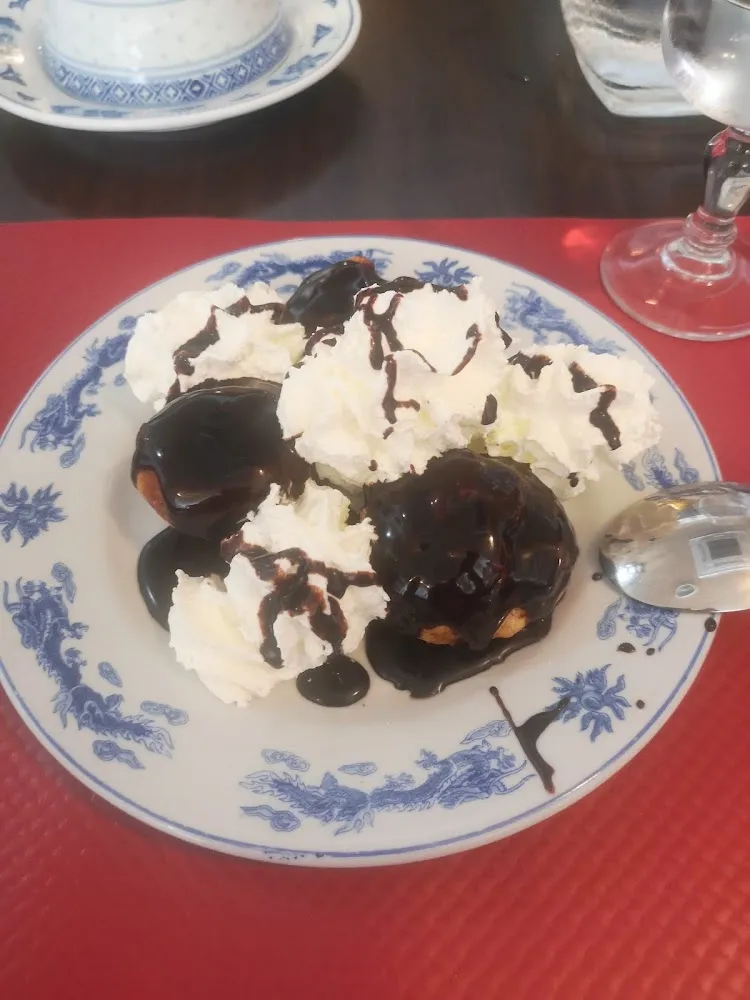 Profiteroles