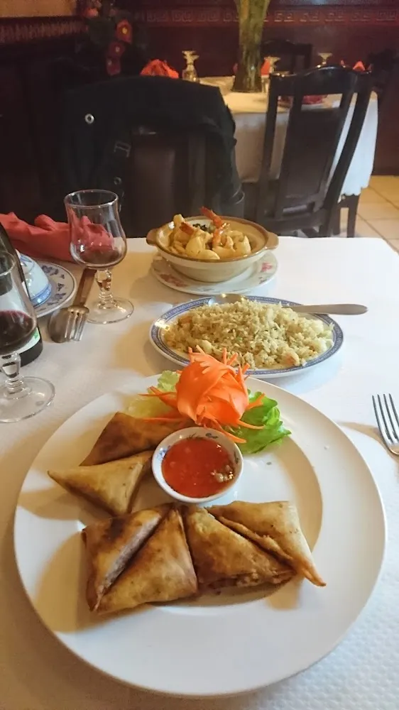 Samoussa Et Riz Du Chef